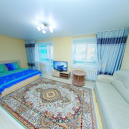 Apart On Slavskogo 14 Ustʼ-Kamenogorsk Dış mekan fotoğraf