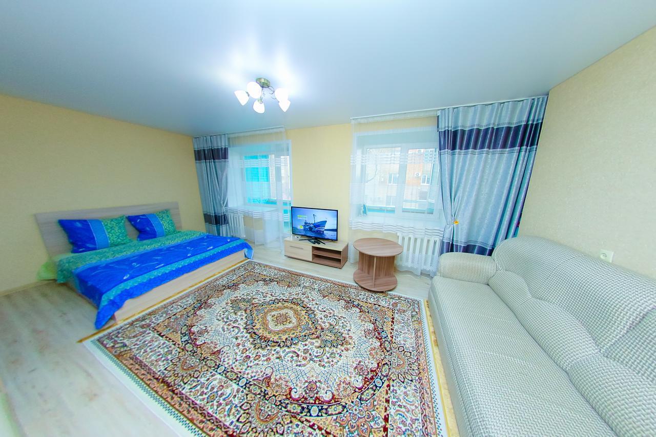 Apart On Slavskogo 14 Ustʼ-Kamenogorsk Dış mekan fotoğraf